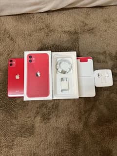 美品iPhone 11 (PRODUCT)RED 128 GB SIMフリーのサムネイル