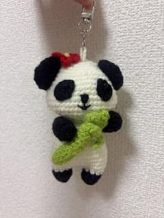 【専用】あみぐるみ パンダキーホルダー ハンドメイド あみぐるみ パンダ キーホルダー - メルカリ