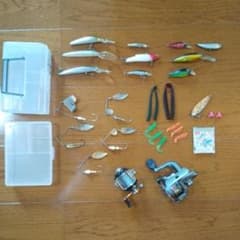 バス釣り32点セット    バスルアー   スピニングリール   ベイトリールのサムネイル
