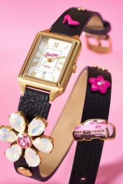 【期間限定値下げ】Barbie×FOSSIL コラボ腕時計　ブレスレットのサムネイル