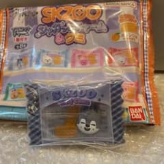 スキズ　SKZOO シャカっとチャーム＆グミ ウルフチャンのサムネイル