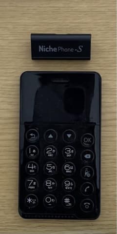 Niche Phone - S 動作品ジャンクのサムネイル