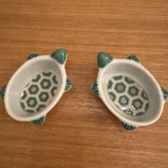 亀の入れ物のサムネイル