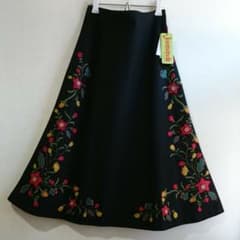 専用！刺繍が素敵 ホコモモラ シビラのサムネイル