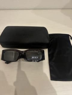 『平本蓮着用』BALENCIAGA スクエアサングラス 平本蓮着用】正規品 BALENCIAGA スクエアサングラス - メルカリ