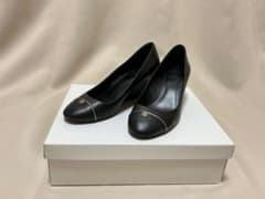 TORY BURCH パンプス ブラック ゴールド金具のサムネイル
