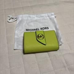 花*様 MICHAEL KORS イエロー 二つ折り財布のサムネイル
