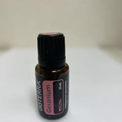 doTERRA ドテラ ゼラニウム エッセンシャルオイル 15mL - メルカリ