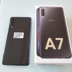 こんこん様専用❗Galaxy A7とスマホケースのサムネイル