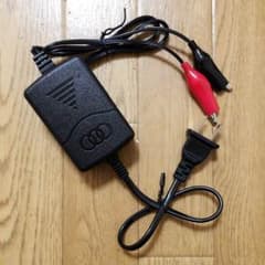 12Vバッテリー充電器 車やバイクなどに使えます！のサムネイル