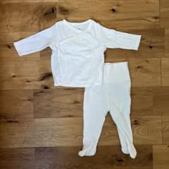 H&M 足付き セットアップ 新生児 肌着 インナー 60 62 2-4Mのサムネイル