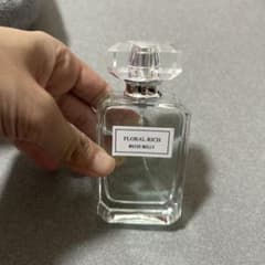 FLORAL RICH MASSE MOLLY 香水のサムネイル