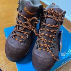 コロンビアColumbiaトレッキングシューズ24.5のサムネイル
