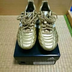 アディダスサッカースパイクのサムネイル