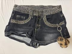 デニムショートパンツ　レオパード柄　ハトメデザインのサムネイル