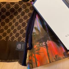 GUCCI マフラーのサムネイル