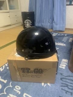 tt＆coのヘルメット新品未使用ですのサムネイル