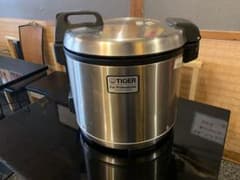 専用❣️タイガー業務用炊飯器　2升炊きのサムネイル