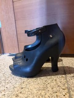 Melissa カールラガフェルドメリッサ ラバーサンダル ブラック