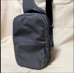Incase インケース クイック スリングバッグ タブレットのサムネイル