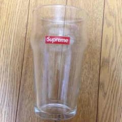 supremeのサムネイル