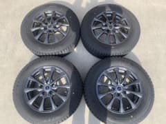205/65R16 スタッドレスタイヤ　バリ山のサムネイル