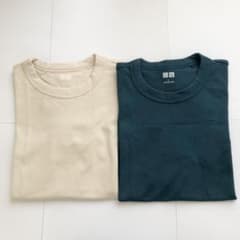 UNIQLO ユニクロ Tシャツ　2枚セット　ベージュ　グリーンのサムネイル
