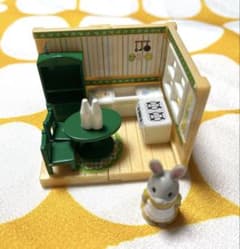シルバニアファミリー カバヤ ミニお部屋シリーズ　②すてきなダイニングのサムネイル