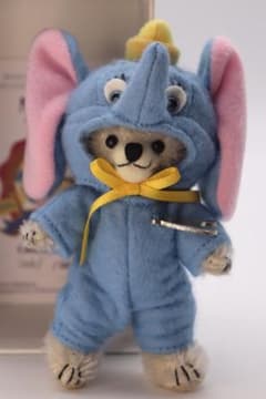 Cheeky2006Dumbo 241番/500体限定 ミニチュアサイズ11cm - メルカリ