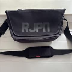 RJPN メッセンジャーバッグ ブラックのサムネイル