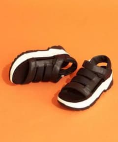 ⭐︎TEVA テバ　ZAMORA ザモラ 厚底 サンダル⭐︎のサムネイル