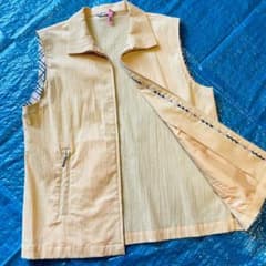美品■Burberry イエロージレ・ベストのサムネイル