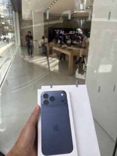 iPhone17ProMax 256GB ディープブルー(本日発送)のサムネイル