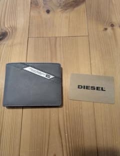 DIESEL 二つ折り財布 グレーのサムネイル
