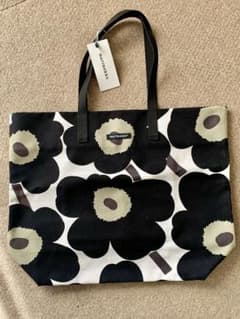 ⭐️新品未使用⭐️marimekko フラワーパターン トートバッグのサムネイル