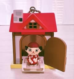 どうぶつの森　キーホルダー　ミニミニハウスキーチェーン　フー子　平成レトロ おいでよ どうぶつの森 ミニミニハウスキーチェーン 女の子 - メルカリ