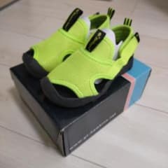 Hawkins　サンダル　ネオンイエローのサムネイル