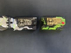 DXメタルクラスタホッパープログライズキー＆シャイニングホッパープログライズキーのサムネイル
