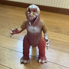 希少【1986年製】ゴジラ風 怪獣 ソフビ 当時物 無版権 パチ レトロ ゴジラ 1986 フィギュア ソフビ レトロ 無版権 - メルカリ
