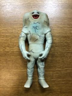 【coco バァバ断捨離中 様専用】ウルトラマンソフビシリーズ　ジャミラのサムネイル