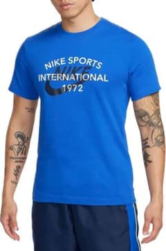 美品 NIKE Tシャツのサムネイル