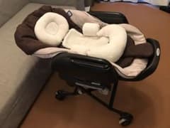 nico♡”様専用 Combi コンビ ネムリラ  オートスウィング BEDiのサムネイル