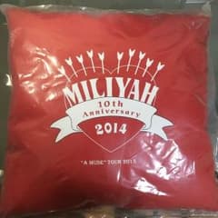 加藤ミリヤ  クッションのサムネイル