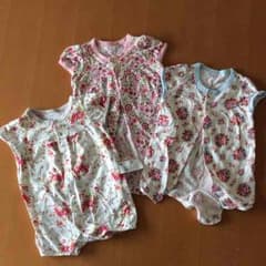 専用 ユニクロ ロンパース3枚のサムネイル