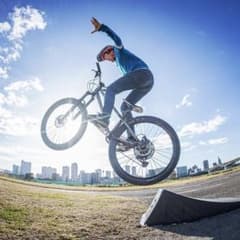 MTB ジャンプ練習台 BMXスタント用ランプ ブラック コンパクト【美品】のサムネイル
