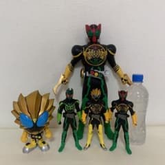 【値下げ】仮面ライダーオーズ　ソフビ　フィギュア5体セットのサムネイル