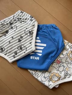 【新品未使用】トレーニングパンツ 90 3枚セットのサムネイル