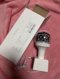 NiziU Official Light Stickのサムネイル