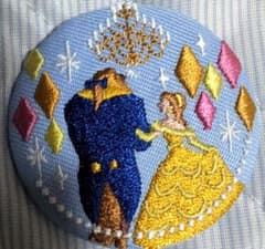 ディズニー刺繍缶バッチ　美女と野獣のサムネイル