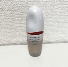 スキングロウファンデーション　220 Linenのサムネイル